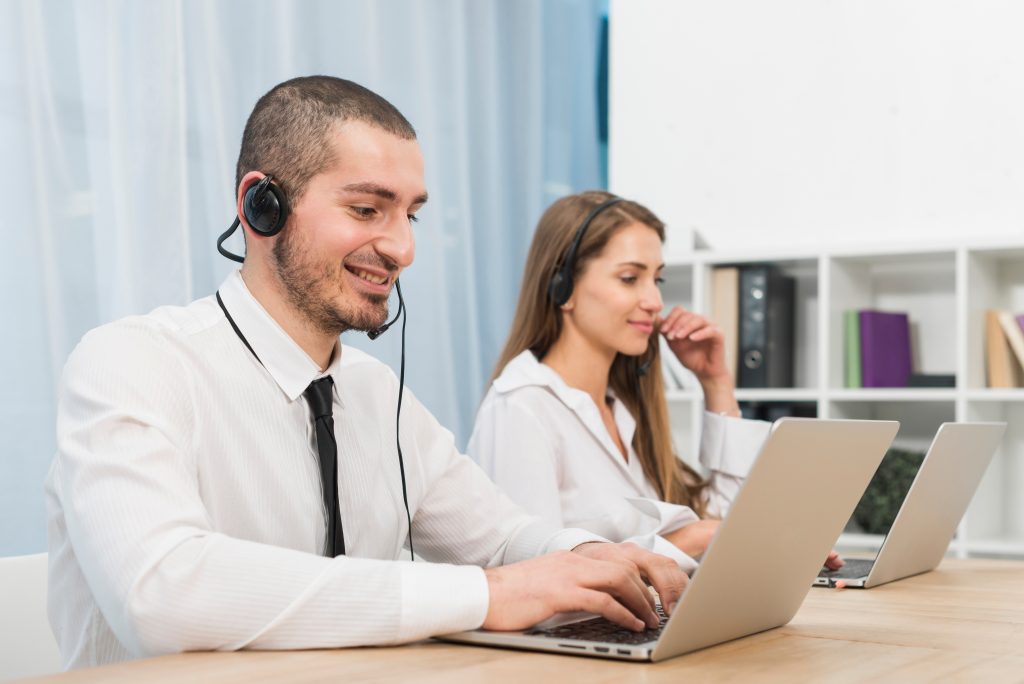 people-working-call-center